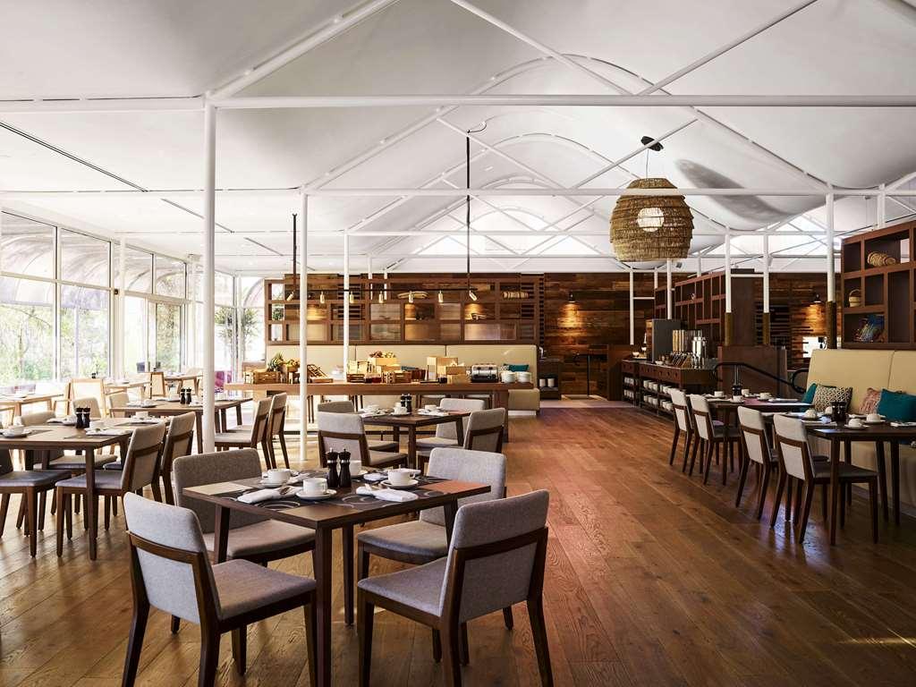 Emu Walk Apartments Ayers Rock Restaurant photo