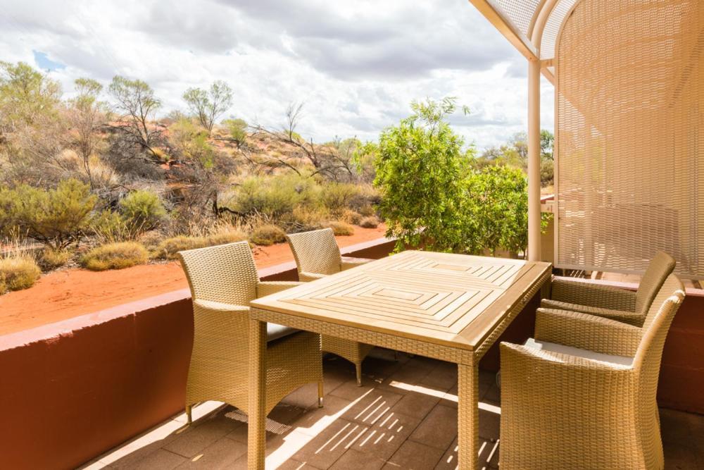 Emu Walk Apartments Ayers Rock Exterior photo