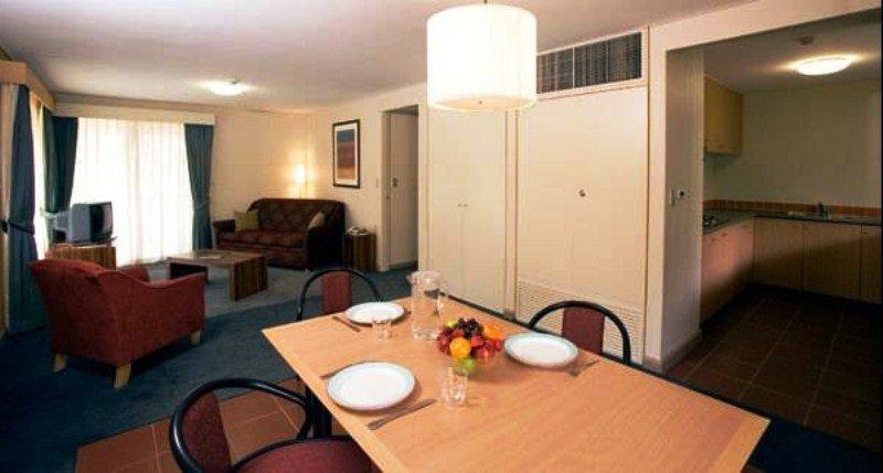 Emu Walk Apartments Ayers Rock Room photo