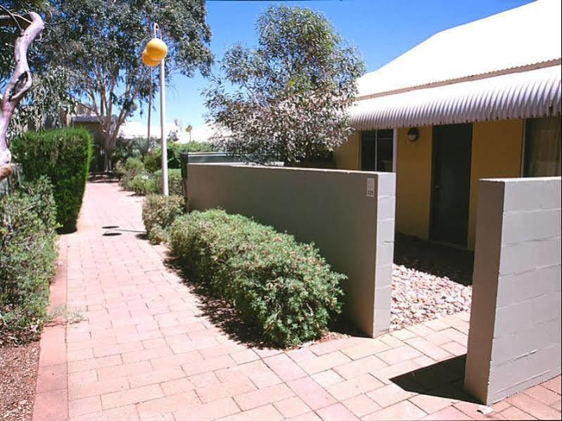 Emu Walk Apartments Ayers Rock Exterior photo